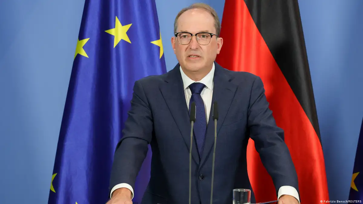 Investitionsschutzgesetz: Dobrindt will Berliner Vergesellschaftung erschweren